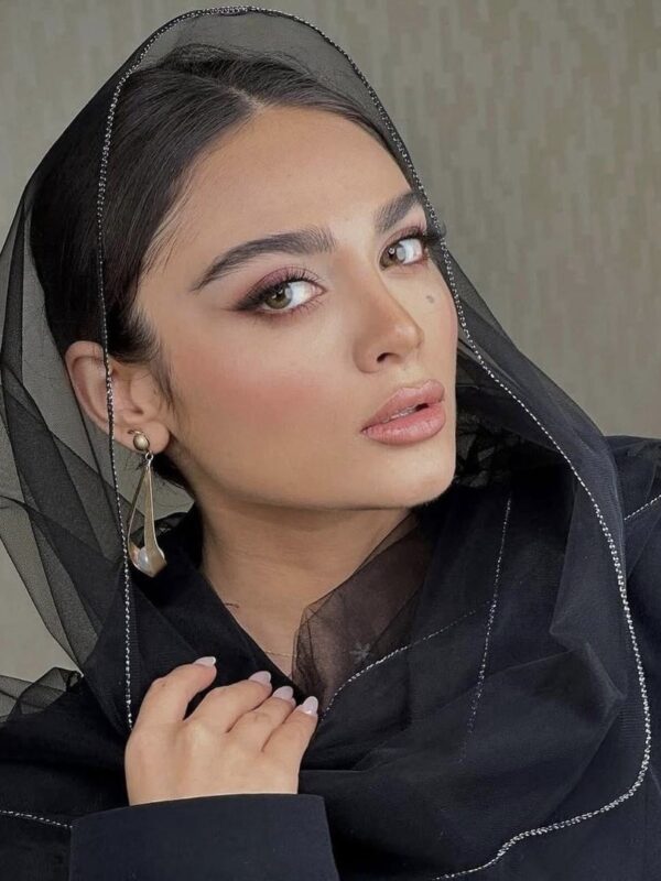 شال مشکی لاویتا