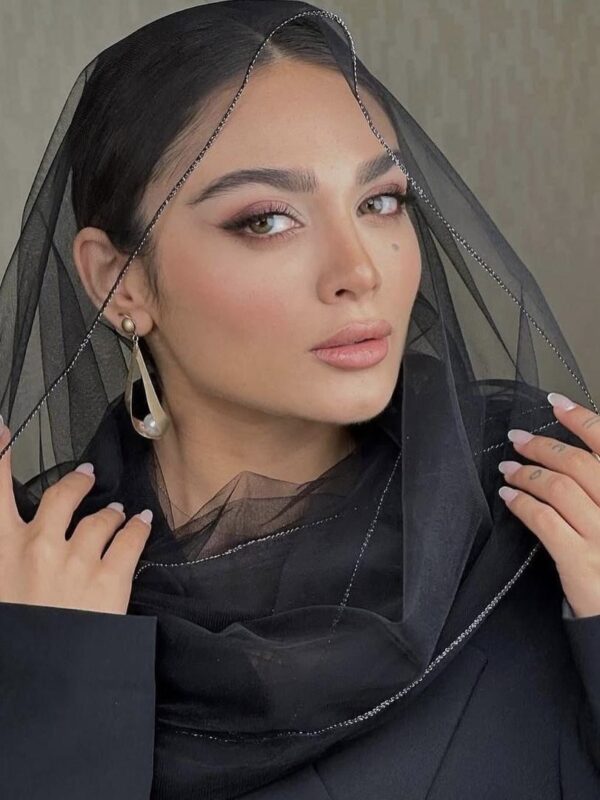 شال مشکی لاویتا