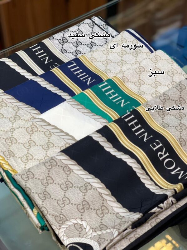 روسری ابریشم دیکاپرو